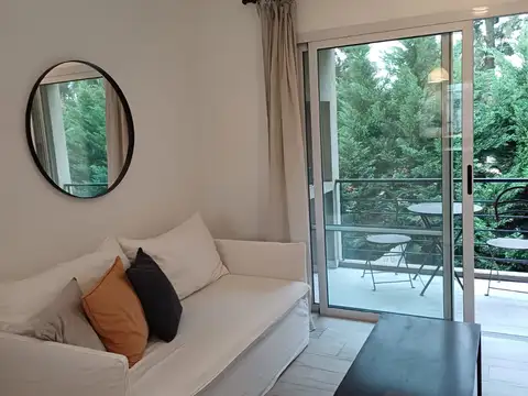 Departamento en Alquiler con 1 cocheras