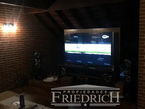 Casa en Venta con 7 cocheras