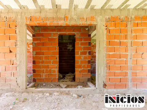 Casa a Terminar: Libres del Sur N° 890 E/ Av Pueyrredón y Argentina - El Silvio - C1047