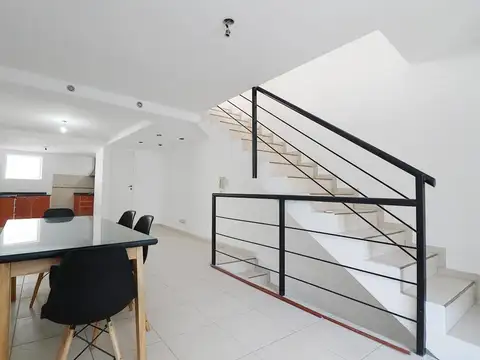 Depto Tipo Casa en Venta de 2 dormitorios