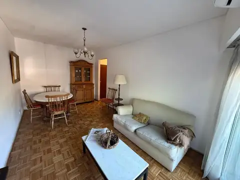 Departamento en Alquiler en Coghlan, $ 950.000