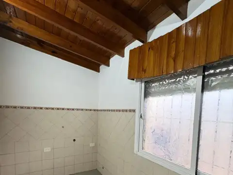 Depto Tipo Casa 2 ambientes con 1 baño