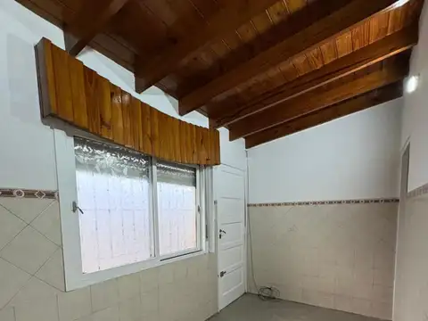 Depto Tipo Casa en Alquiler de 1 dormitorio