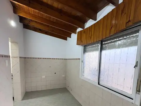 Depto Tipo Casa en Alquiler de 2 ambientes