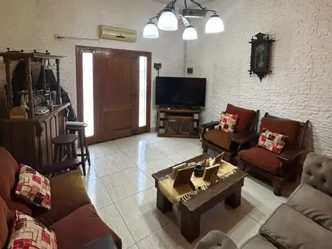Depto Tipo Casa en Venta de 4 ambientes