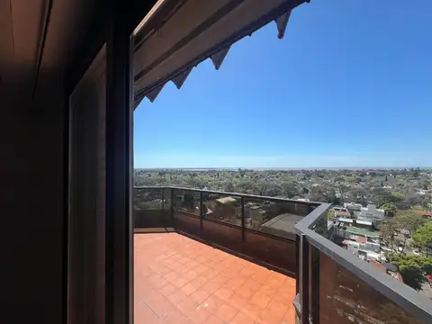 Triplex en Torre Alfaro Vista al Río Acassuso