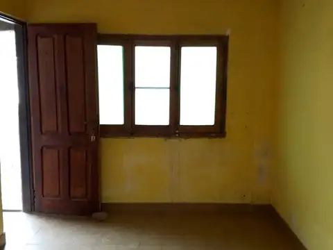 VENTA CASA 2 DORM ZONA ESTE APTA CREDITO