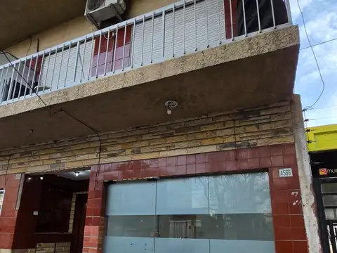 Local en venta en Villa Ballester!