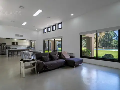 Venta Casa 7 Amb 7000 m2 Chacras de Open Door Amoblada