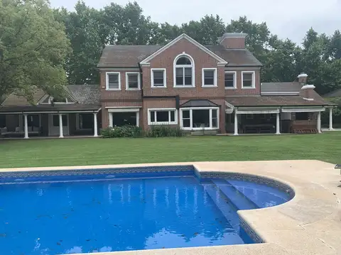 Casa en Venta en Martindale Country Club, USD 930.000