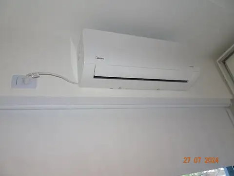 COQUETO MONOAMBIENTE DIVISIBLE AL FTE. CON BALCON
