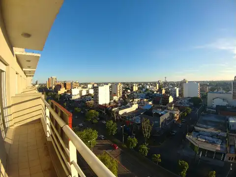 Amplio departamento 2 ambientes, Zona Wilde.