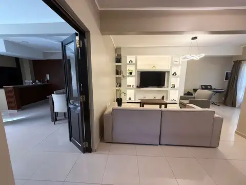 Casa en Venta en Ituzaingo, USD 246.000