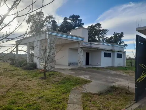 CASA QUINTA EN VENTA BARRIO LAS CALANDRIAS