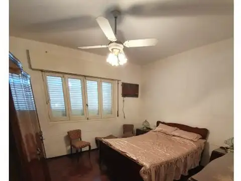 Casa en Alquiler con 1 cochera