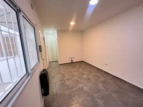 Depto Tipo Casa 2 ambientes con 1 baño