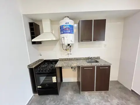 Depto Tipo Casa en Alquiler en Flores, $ 650.000