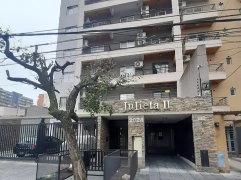 AMPLIO MONOAMBIENTE CON BALCÓN