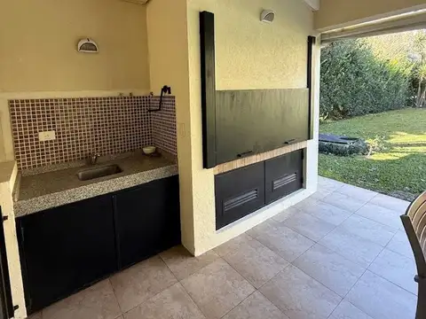 CASA EN VENTA PILAR BARRIO CERRADO LA PEREGRINA