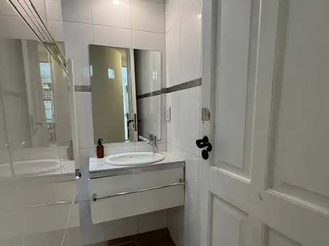 Casa en alquiler amoblada en Chacras de Coria.