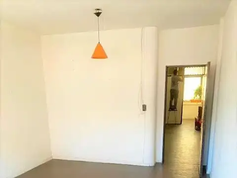 Oficina En Venta En el centro de San Justo. ESCUCHA OFERTAS!