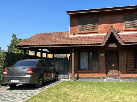 VENTA CASA DE VICENZO CHICO PILAR 4 AMBIENTES