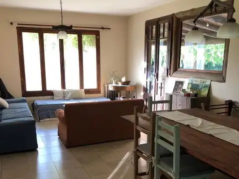 Casa en Alquiler Temporal con 4 cocheras