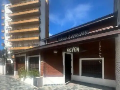 Casa en venta - 3 Dormitorios 3 Baños - Villa Gesell