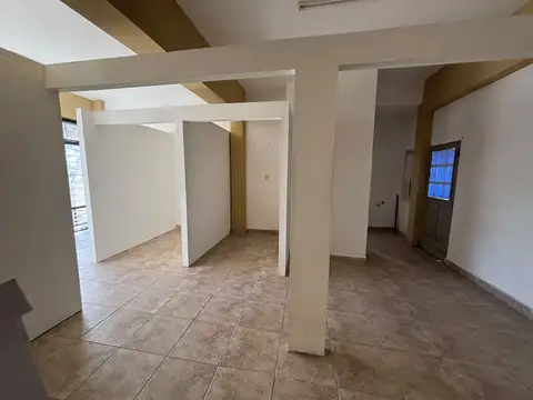 LOCAL COMERCIAL EN ALQUILER – SANTO TOMÉ