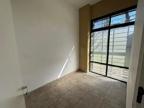 Local en Alquiler en Santo Tome, $ 800.000