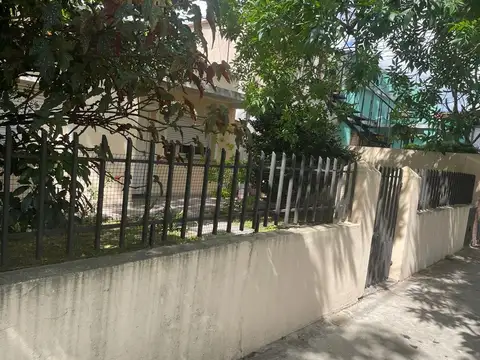 Venta Casa Multifamiliar a reciclar