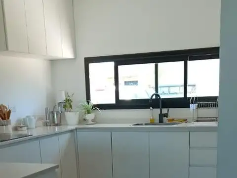 Casa en Alquiler Temporal al Este