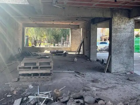 Casa en venta c/ cochera en Lunlunta