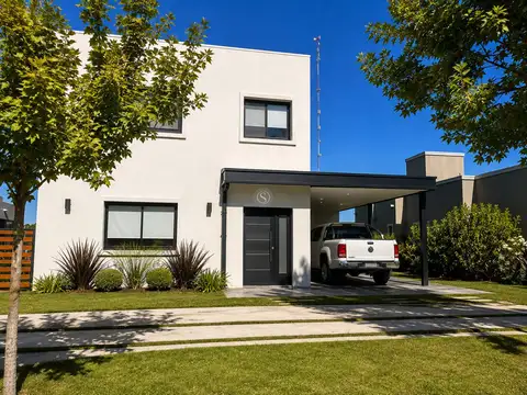Casa en Alquiler de 4 dormitorios