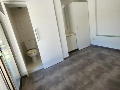 Casa 4 ambientes con 4 baños