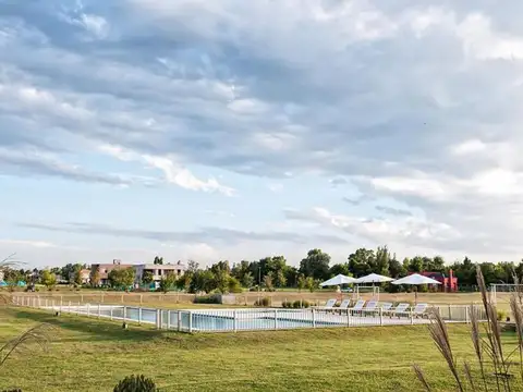 Ayres Plaza lote perimetral en venta