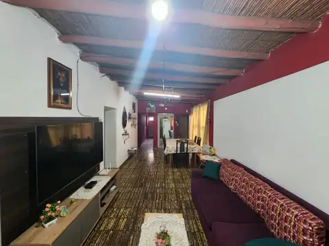 Casa 4 ambientes con 1 baño