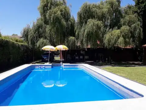 ALQUILER TEMPORARIO  HERMOSA  CASAQUINTA - EZEIZA - BARRIO PARQUE EL TREBOL