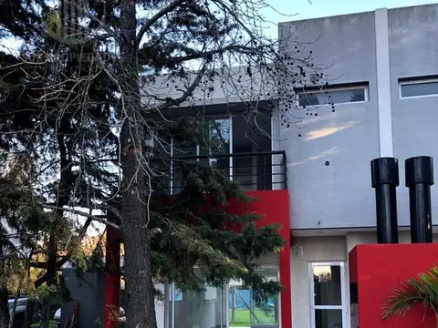 Duplex en Casas del Bosque