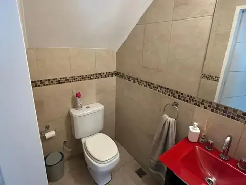 Casa tipo chalet 4 ambientes con pileta en alquiler - Ranelagh