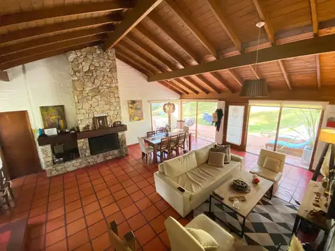 Lindísima casa en el bosque de Carilo, cerca del golf