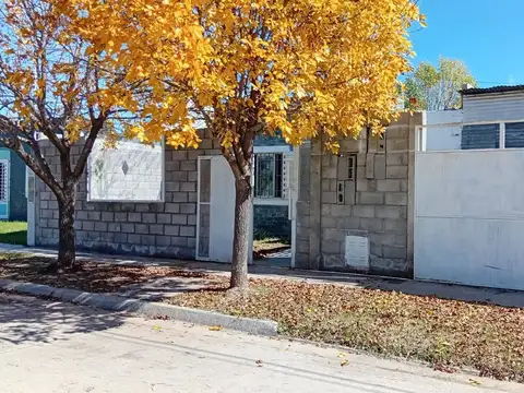 VENDO CASA DE  3 AMBIENTES - VILLA MERCEDES