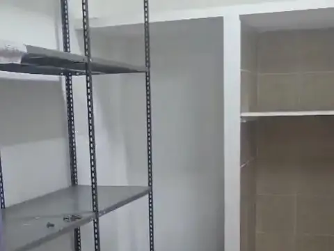 Local en Alquiler en Villa Real, $ 650.000