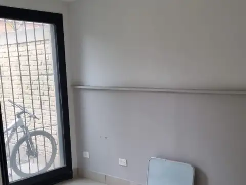 Florida. Muy lindo departamento en PH de 2 ambientes con Jardín y parrilla