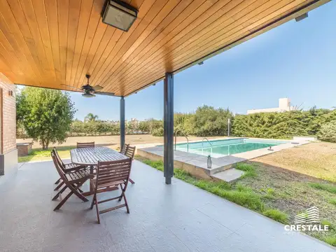 Casa 4 ambientes con 4 baños