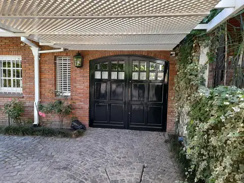 Casa en Venta en Adrogue, USD 590.000