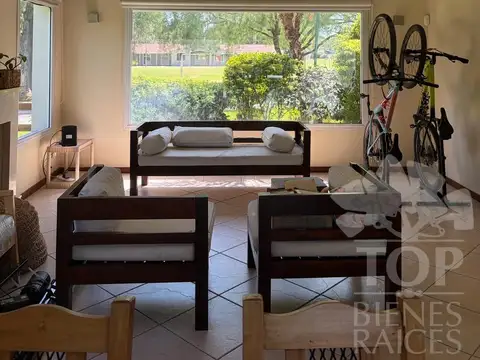 Casa en Venta con 1 cochera