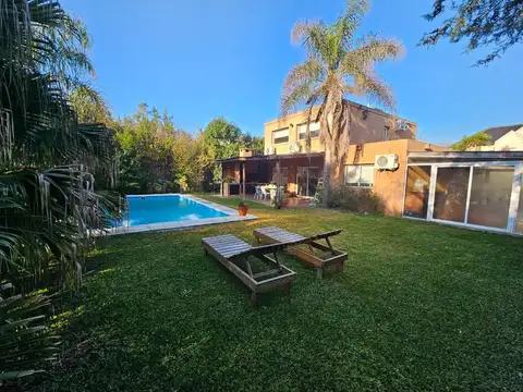 VENTA CASA PILETA 3 DORM PERMUTA/CUOTA BUEN RETIRO