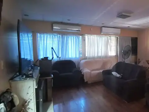 VENTA CASA 5 AMBIENTES EN TEMPERLEY