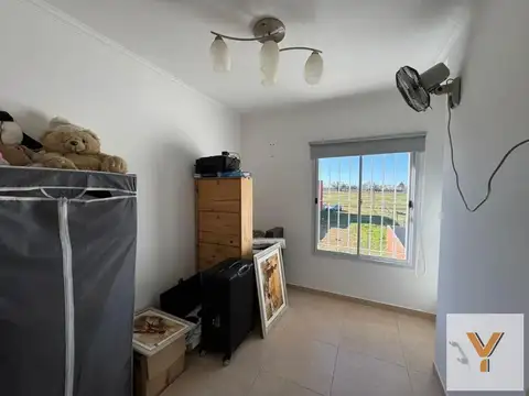 Casa 6 ambientes con 2 baños